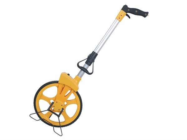 0111/103696 Road measuring wheel, economy type. Range 0-9,999.9 metres